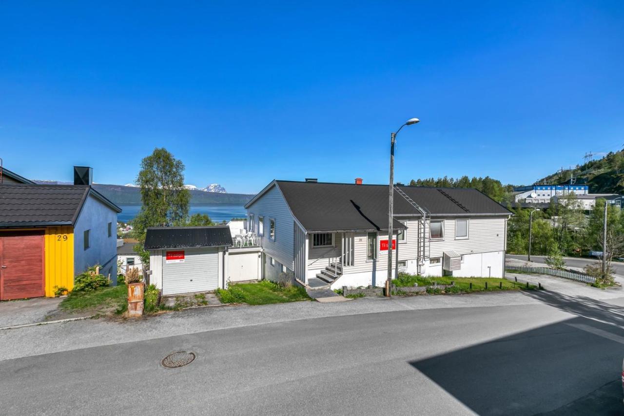 Big Central House, Free Parking, Wifi, 3 Bedrooms ナルヴィク エクステリア 写真